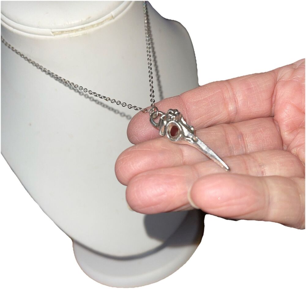 Bird Skull Goth 1.5” Pendant On 26” Chain Silver Toned Vintage Pullover Chain
